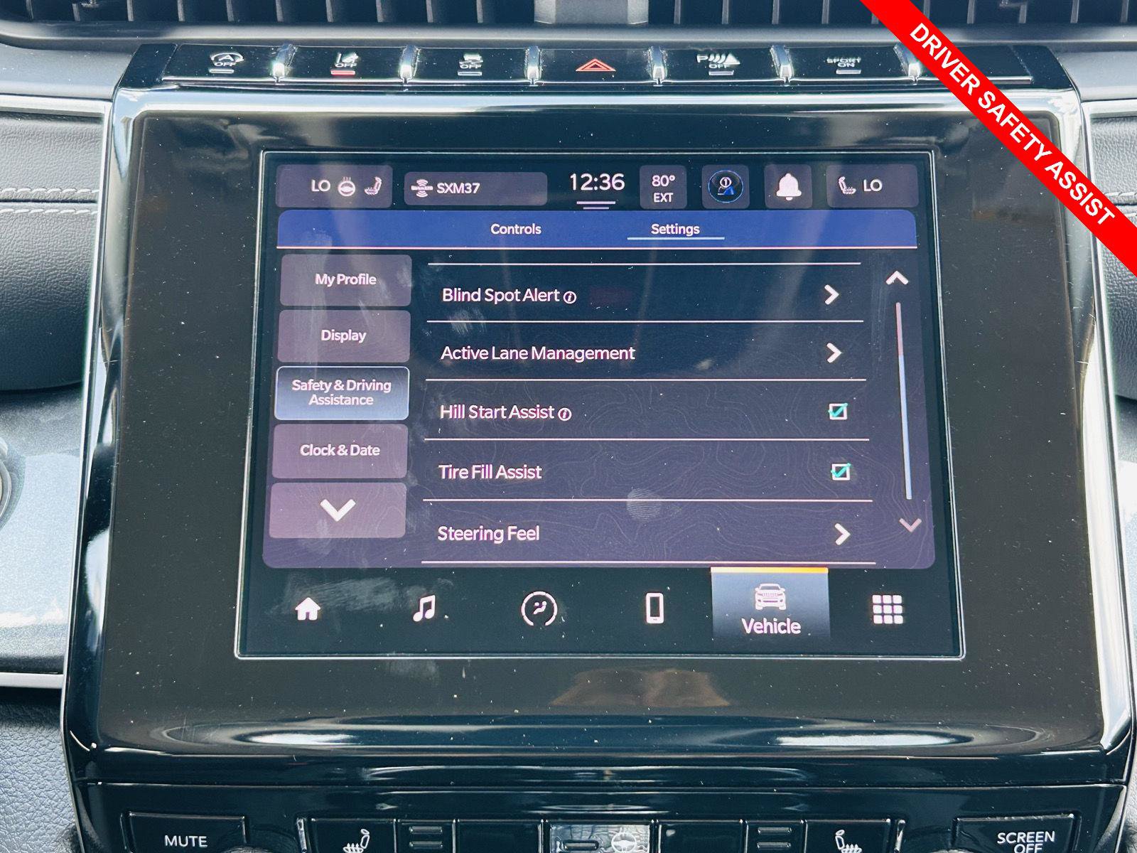 Used 2022 Jeep Grand Cherokee L Laredo w/ Luxury Tech Group I AWD/4WD image 7