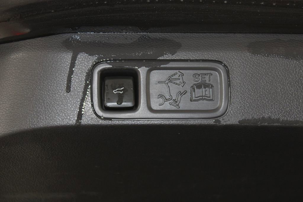 Used 2023 Lincoln Navigator Reserve AWD/4WD image 11