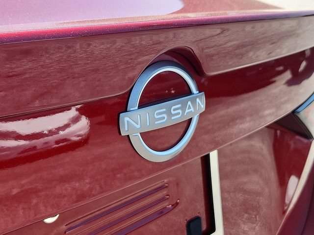 Used 2025 Nissan Sentra SR FWD image 24