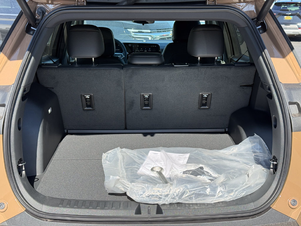 New 2027 Chevrolet Equinox LT w/ Convenience Package II FWD image 8