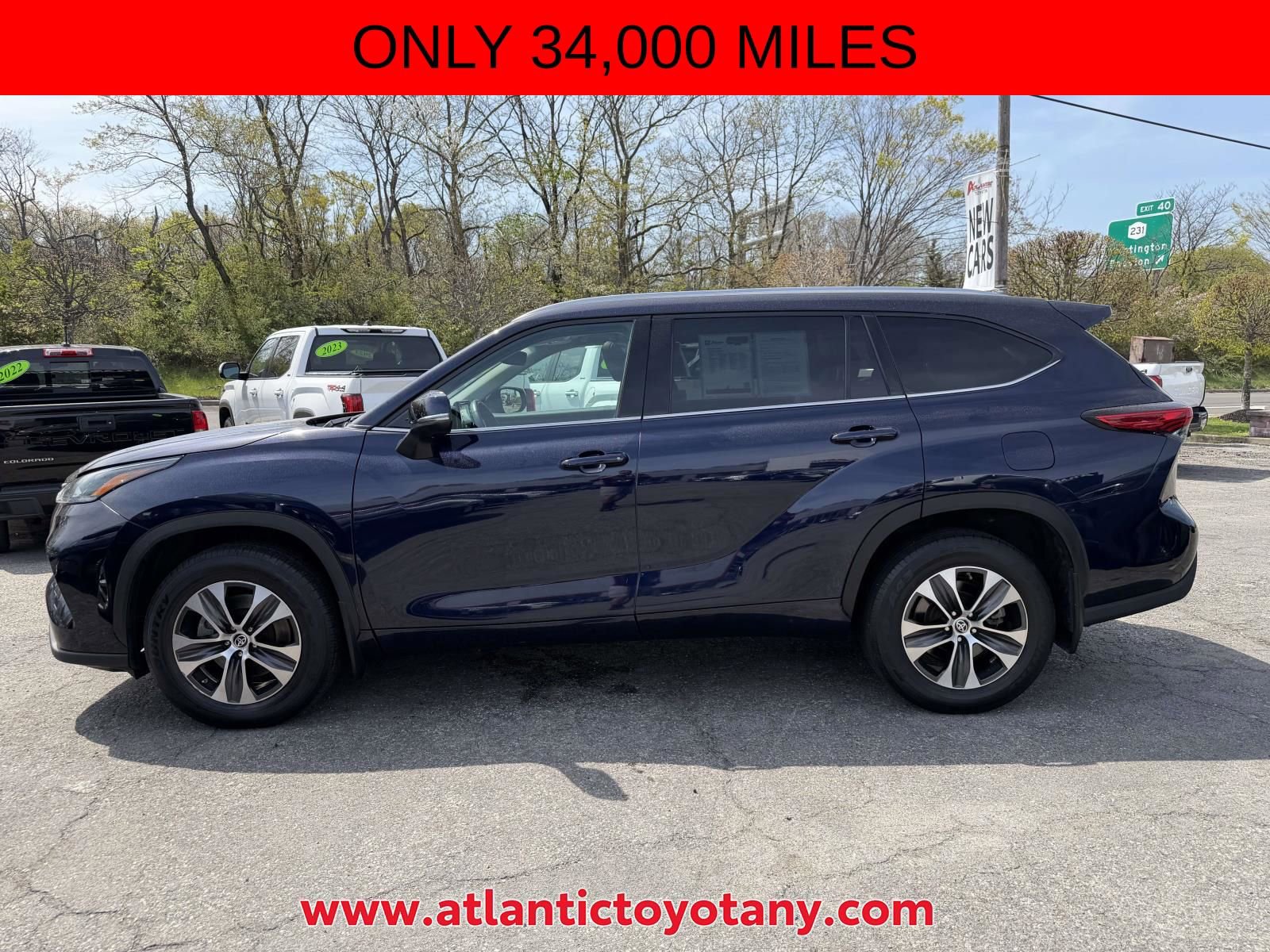 Used 2021 Toyota Highlander XLE AWD/4WD image 36