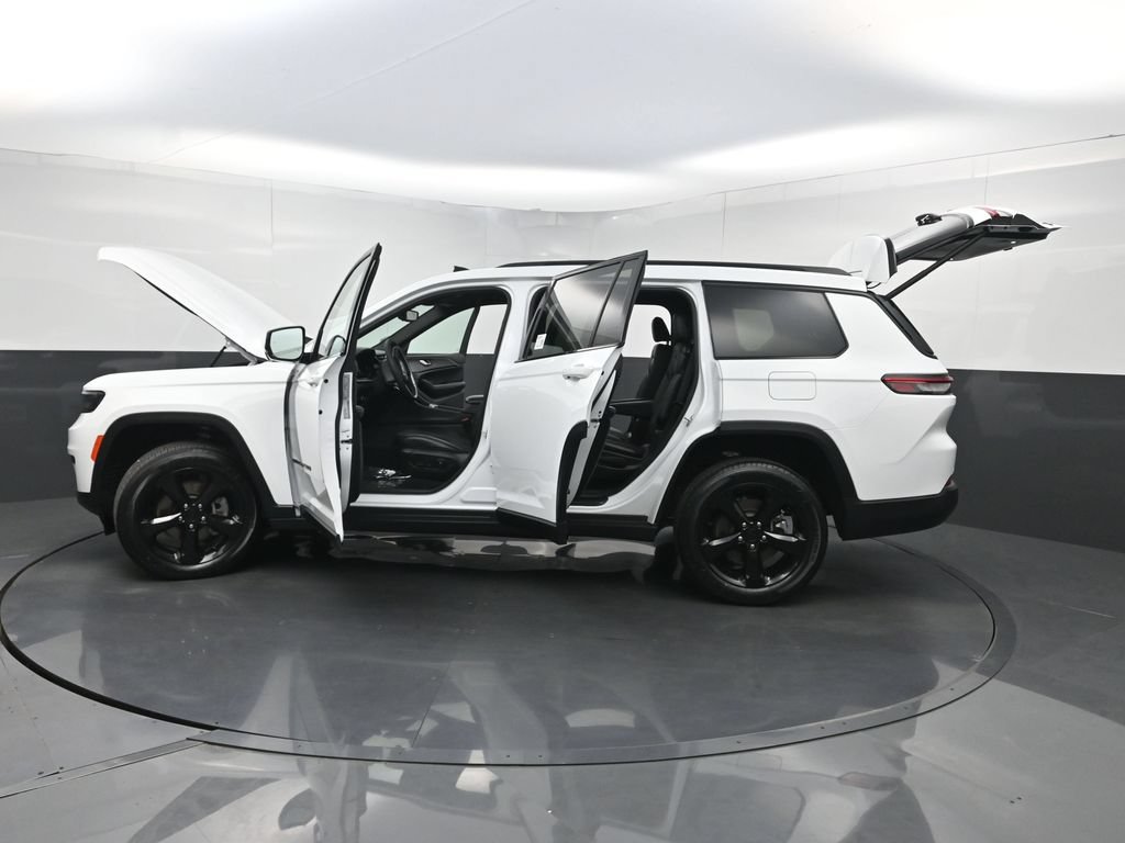 Used 2024 Jeep Grand Cherokee L Altitude AWD/4WD image 40