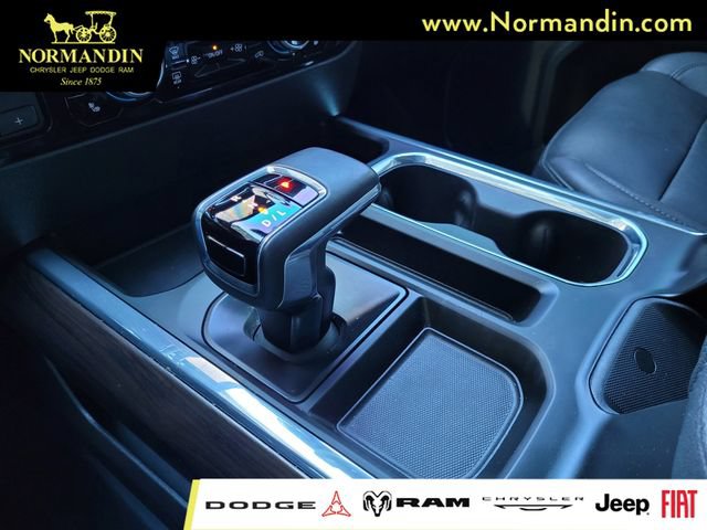 Used 2023 GMC Sierra 1500 SLT w/ SLT Premium Plus Package AWD/4WD image 12