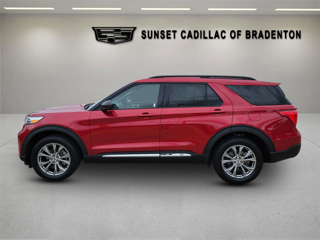 Used 2022 Ford Explorer XLT w/ Equipment Group 202A image 7