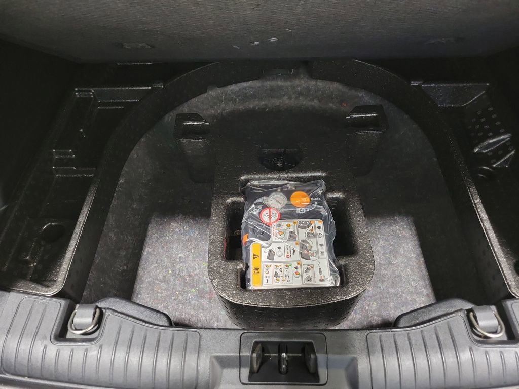 Used 2022 Ford Escape Titanium image 18