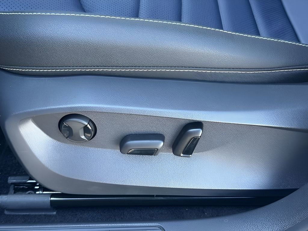 New 2026 Volkswagen Taos SEL image 12