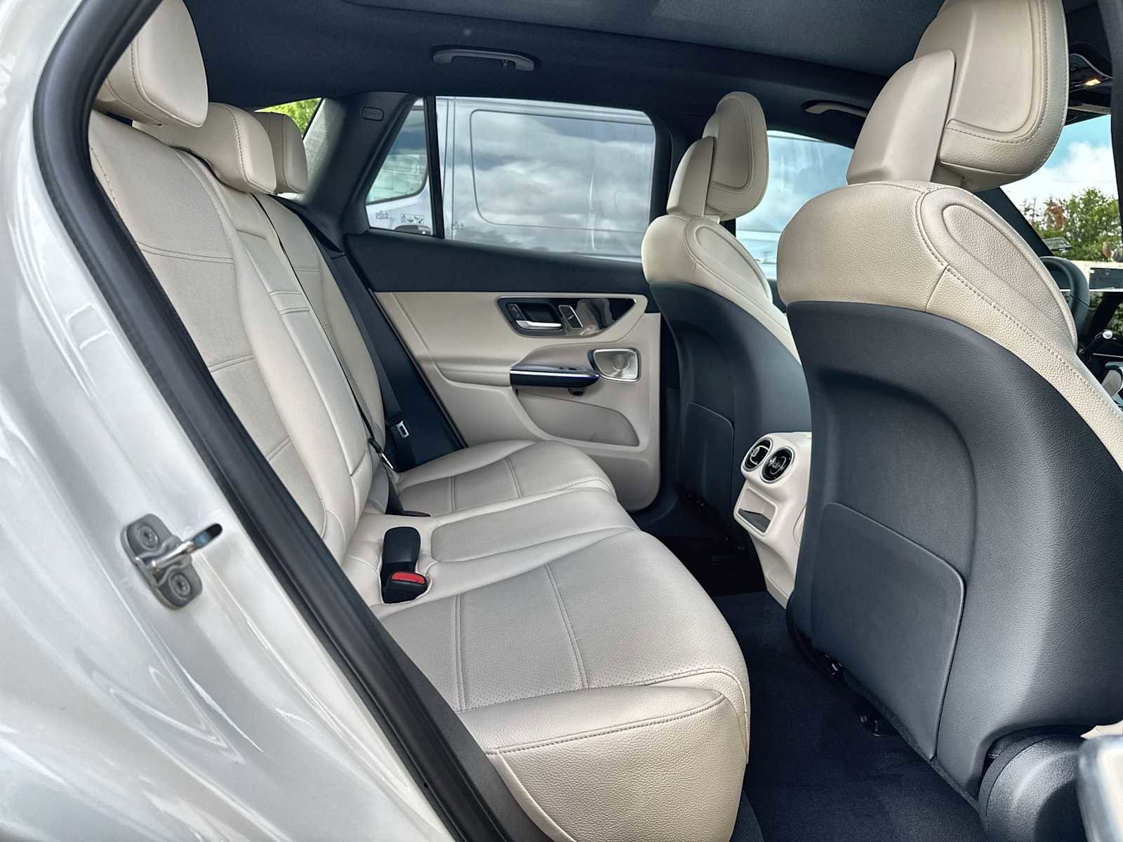 New 2026 Mercedes-Benz GLC 300 image 19