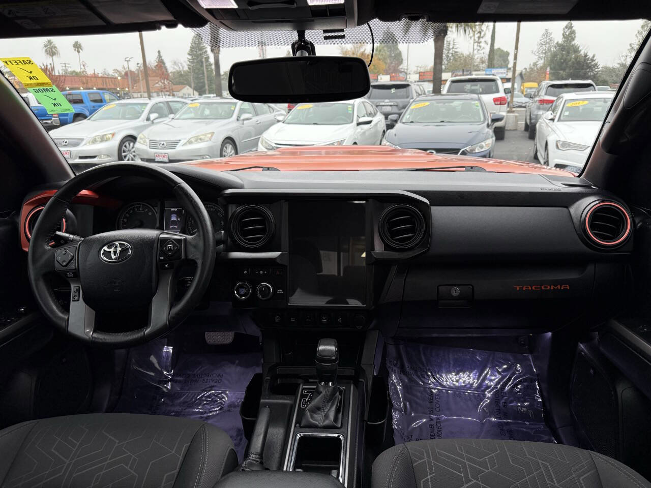 Used 2017 Toyota Tacoma TRD Sport image 15