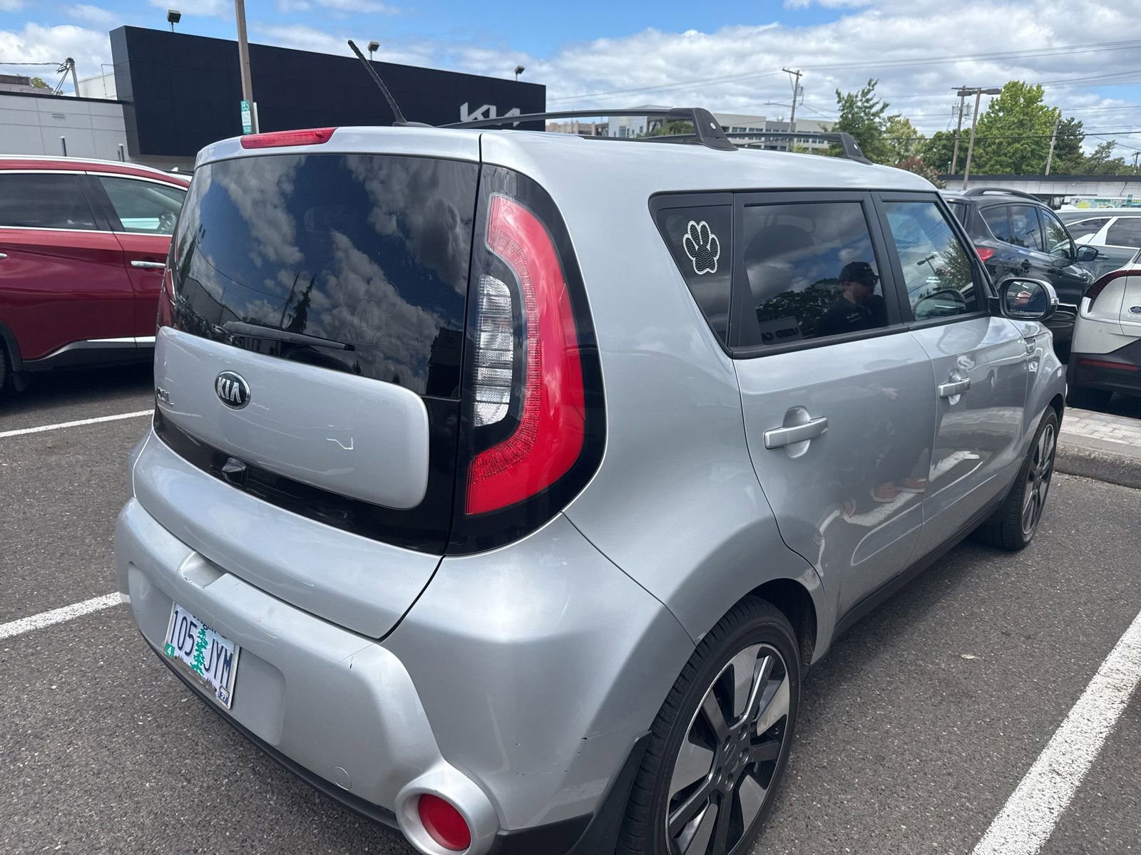 Used 2014 Kia Soul ! FWD image 3