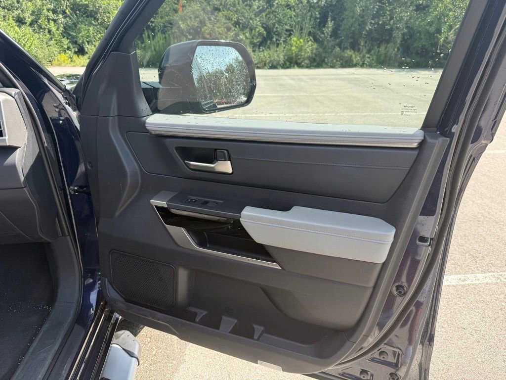 Used 2023 Toyota Tundra Limited image 21