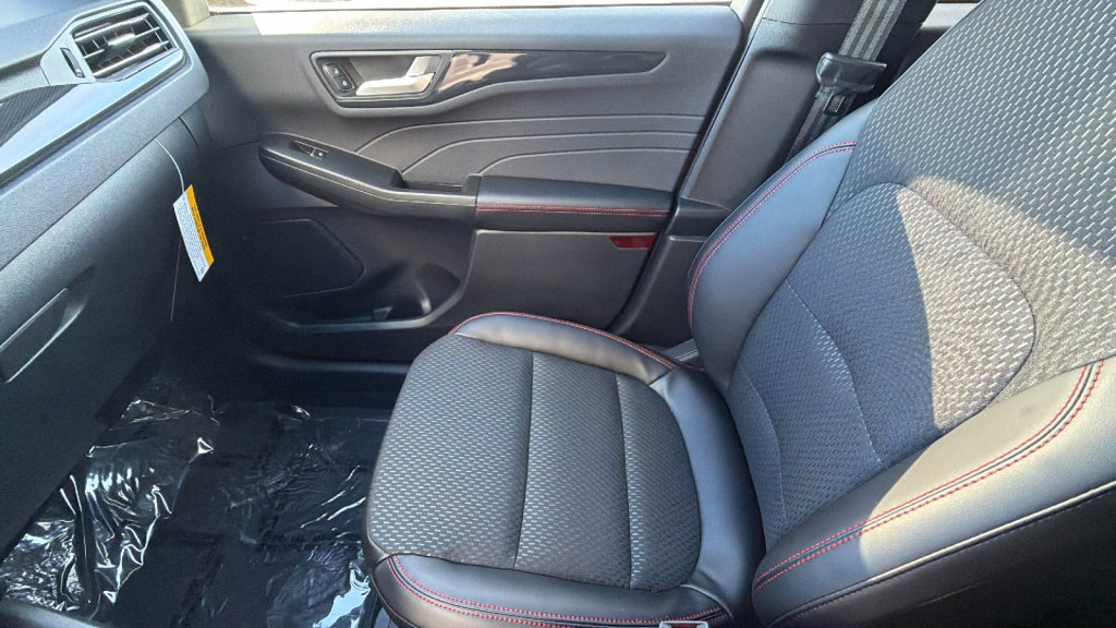 New 2026 Ford Escape ST-Line w/ Tech Pack #1 AWD/4WD image 12