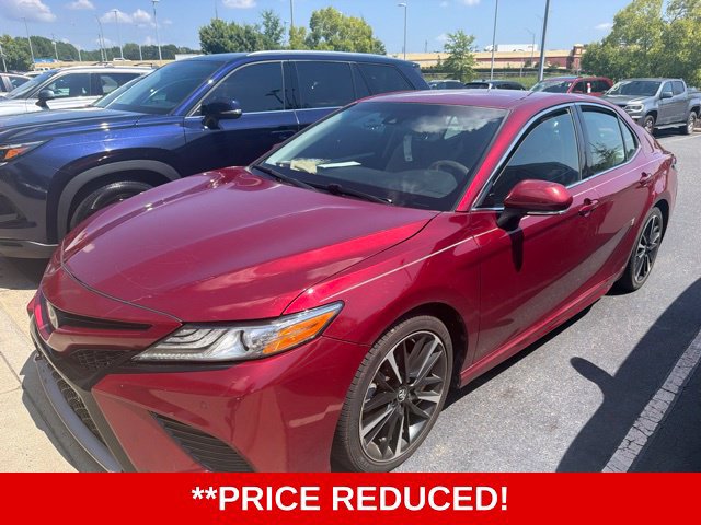 Used 2018 Toyota Camry XSE FWD image 2
