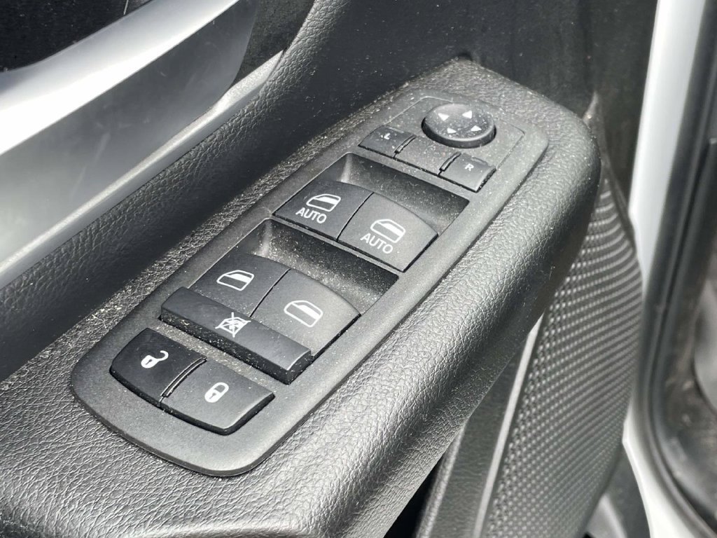 Used 2022 RAM 1500 Big Horn w/ Night Edition AWD/4WD image 21