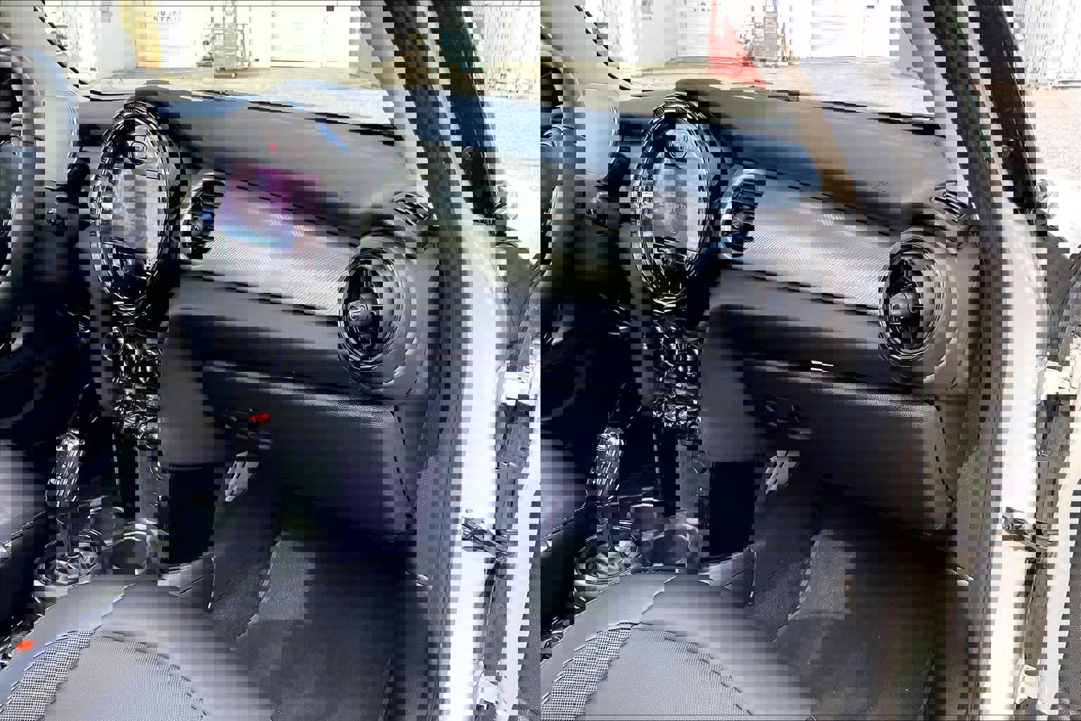 Certified 2022 MINI Cooper 4-Door Hardtop image 18