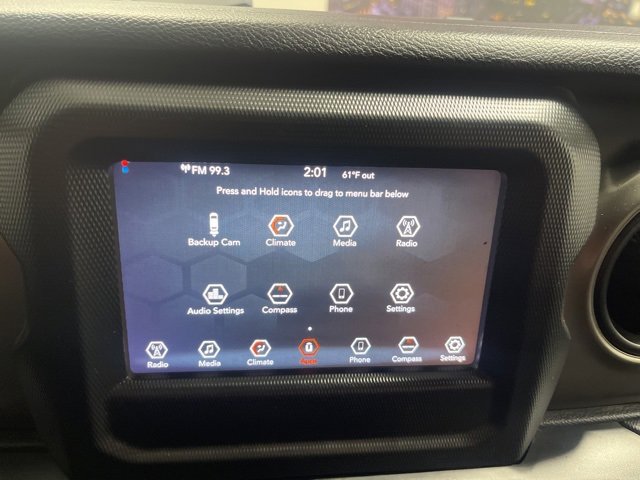 Used 2022 Jeep Wrangler Sport image 15