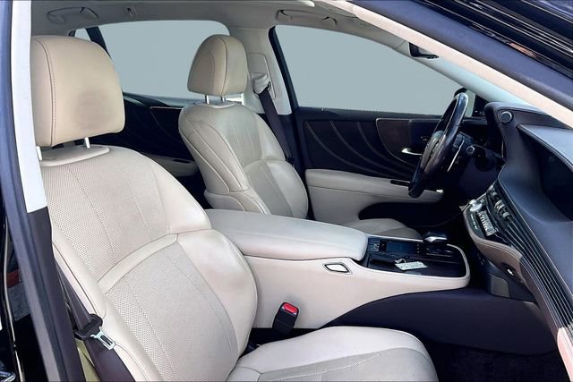Used 2018 Lexus LS 500 w/ Accessory Package (Z2) image 7