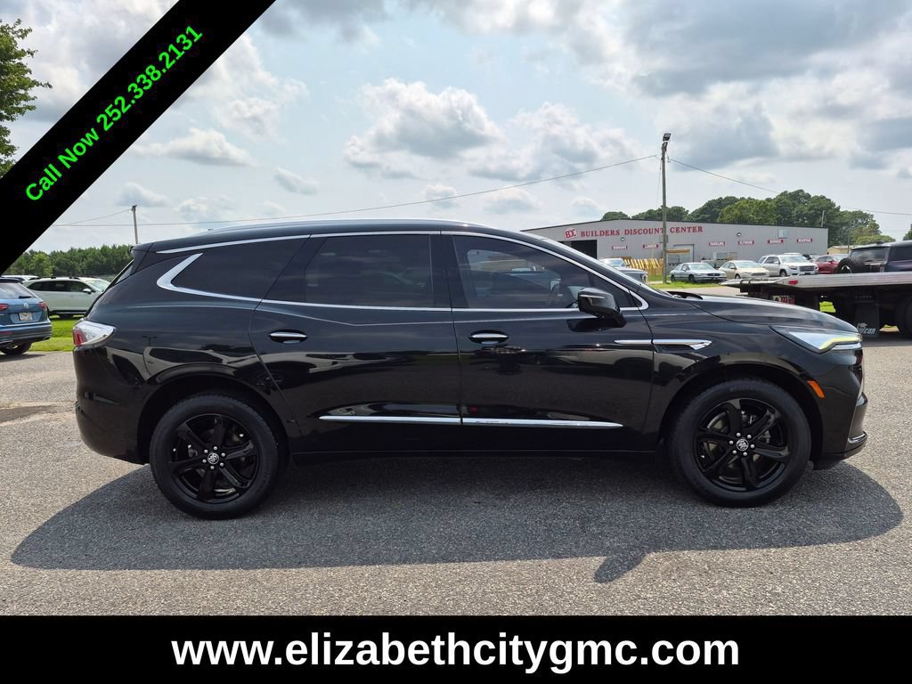 Used 2023 Buick Enclave Essence w/ Sport Touring Edition FWD image 5