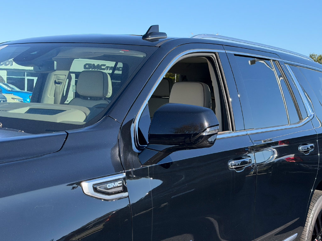 Certified 2023 GMC Yukon Denali AWD/4WD image 23