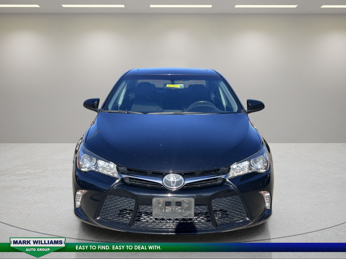 Used 2017 Toyota Camry FWD image 1
