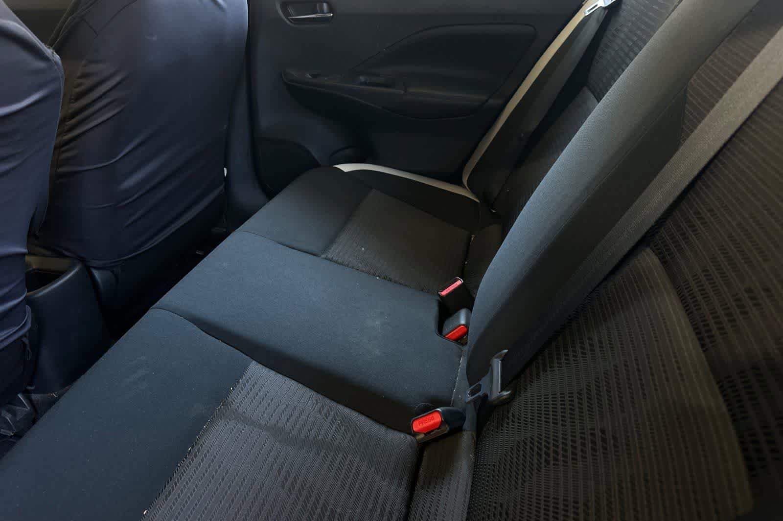 Used 2020 Nissan Versa SV FWD image 5