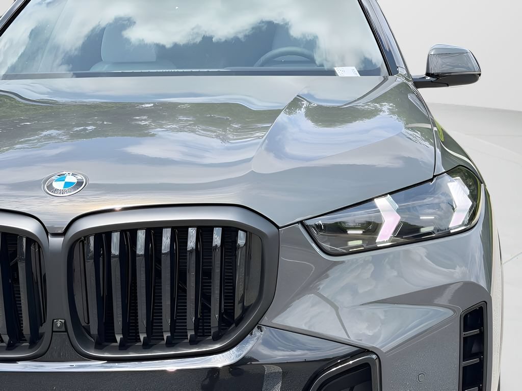 New 2026 BMW X5 xDrive40i w/ M Sport Package AWD/4WD image 23