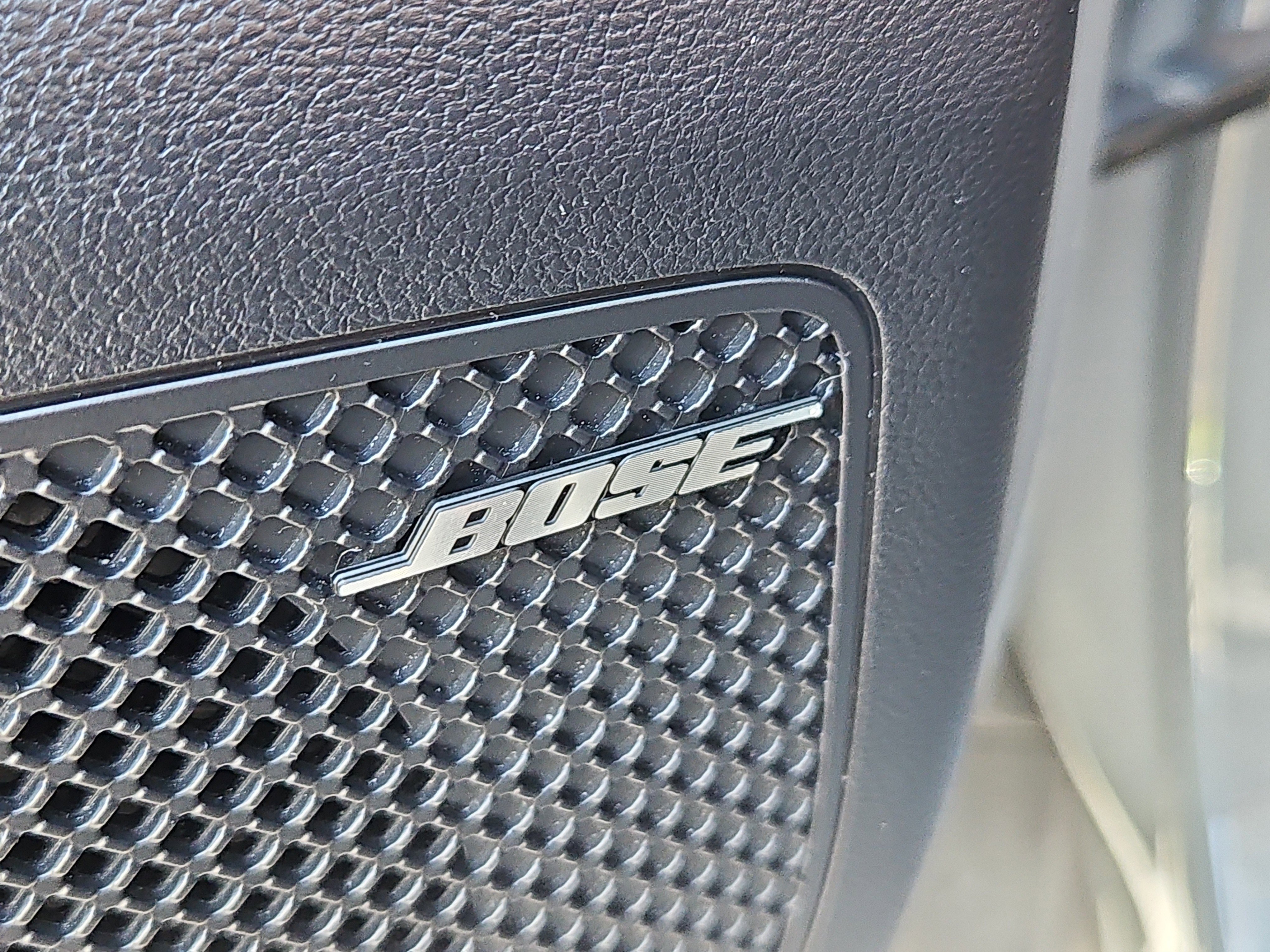 Used 2024 Hyundai Santa Cruz Limited image 12