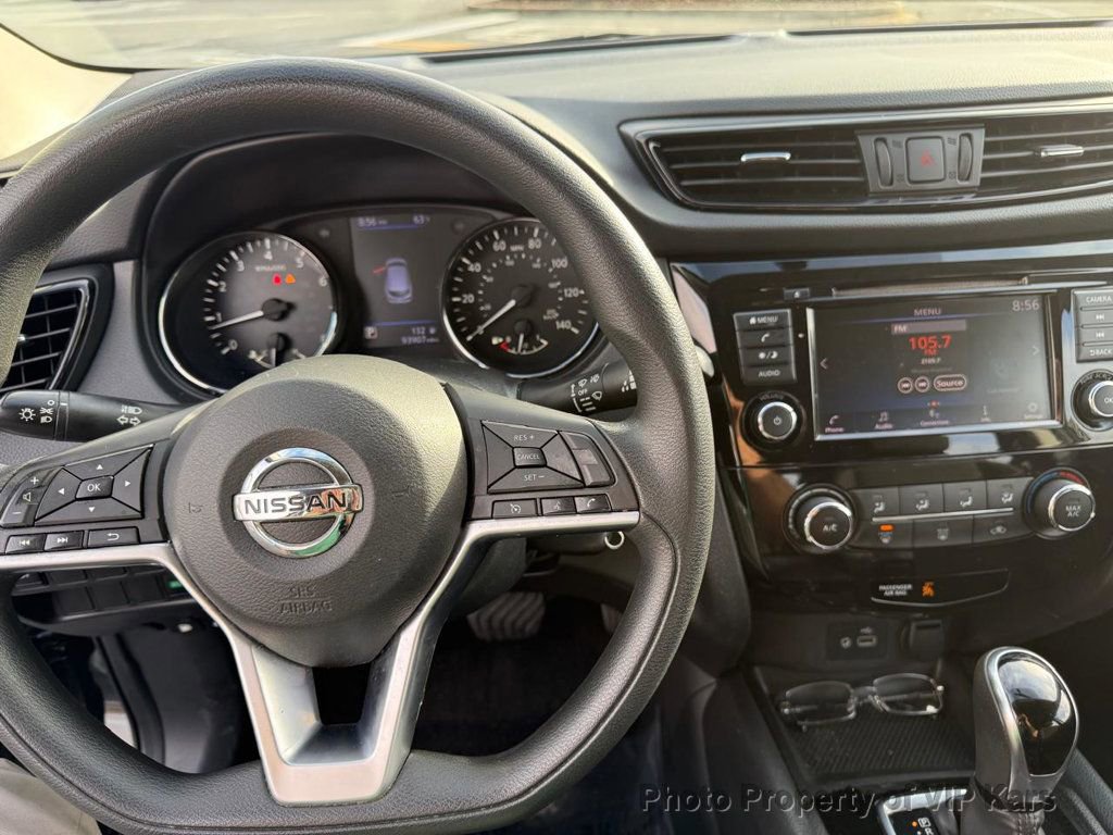 Used 2019 Nissan Rogue Sport S image 18