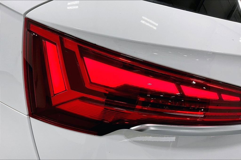 Used 2021 Audi Q5 2.0T Premium Plus w/ Premium Plus Package image 39