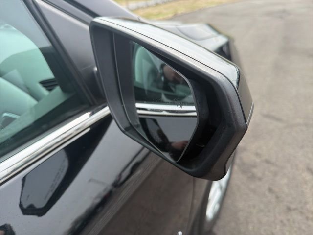 Used 2023 Chevrolet Equinox LT w/ LPO, Floor Liner Package image 6