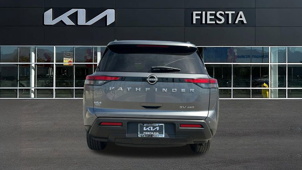 Used 2024 Nissan Pathfinder SV image 5