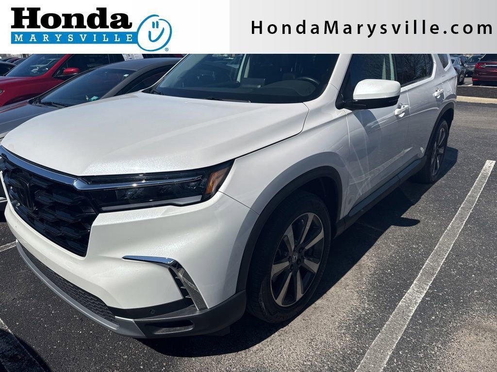 Used 2023 Honda Pilot Touring image 1