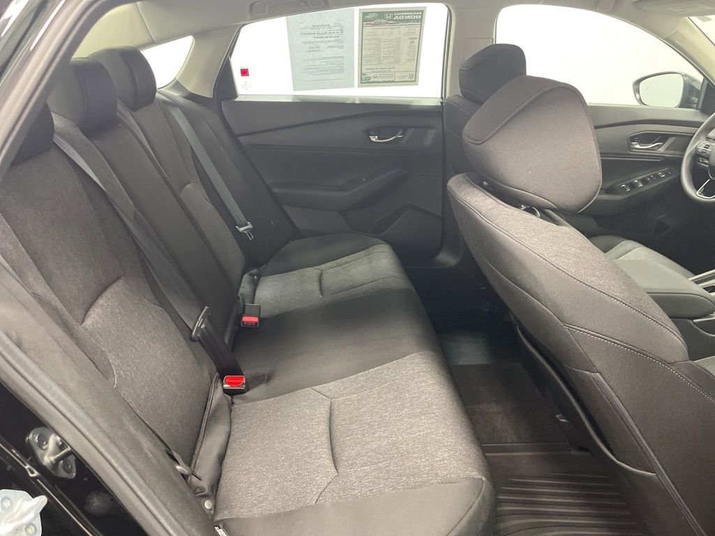Used 2025 Honda Accord SE image 29