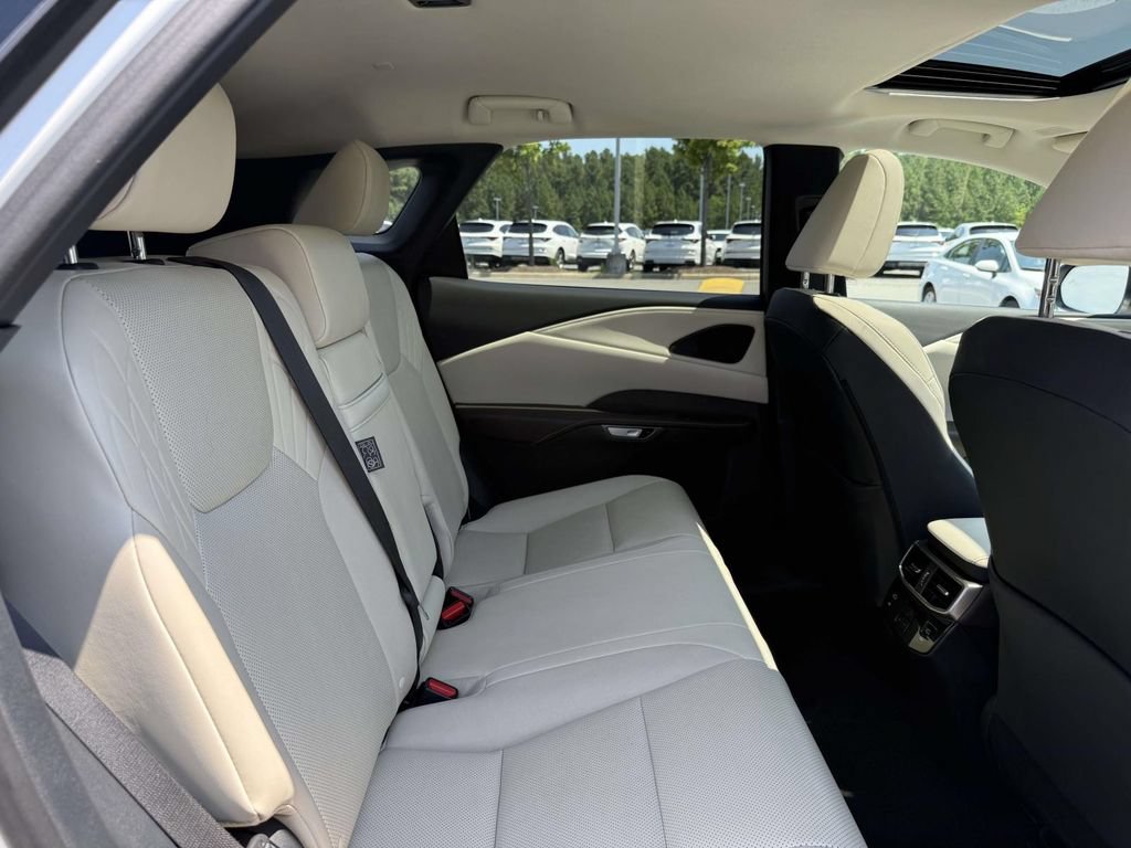 Used 2024 Lexus RX 350 Premium w/ Accessory Package (Z1) AWD/4WD image 17