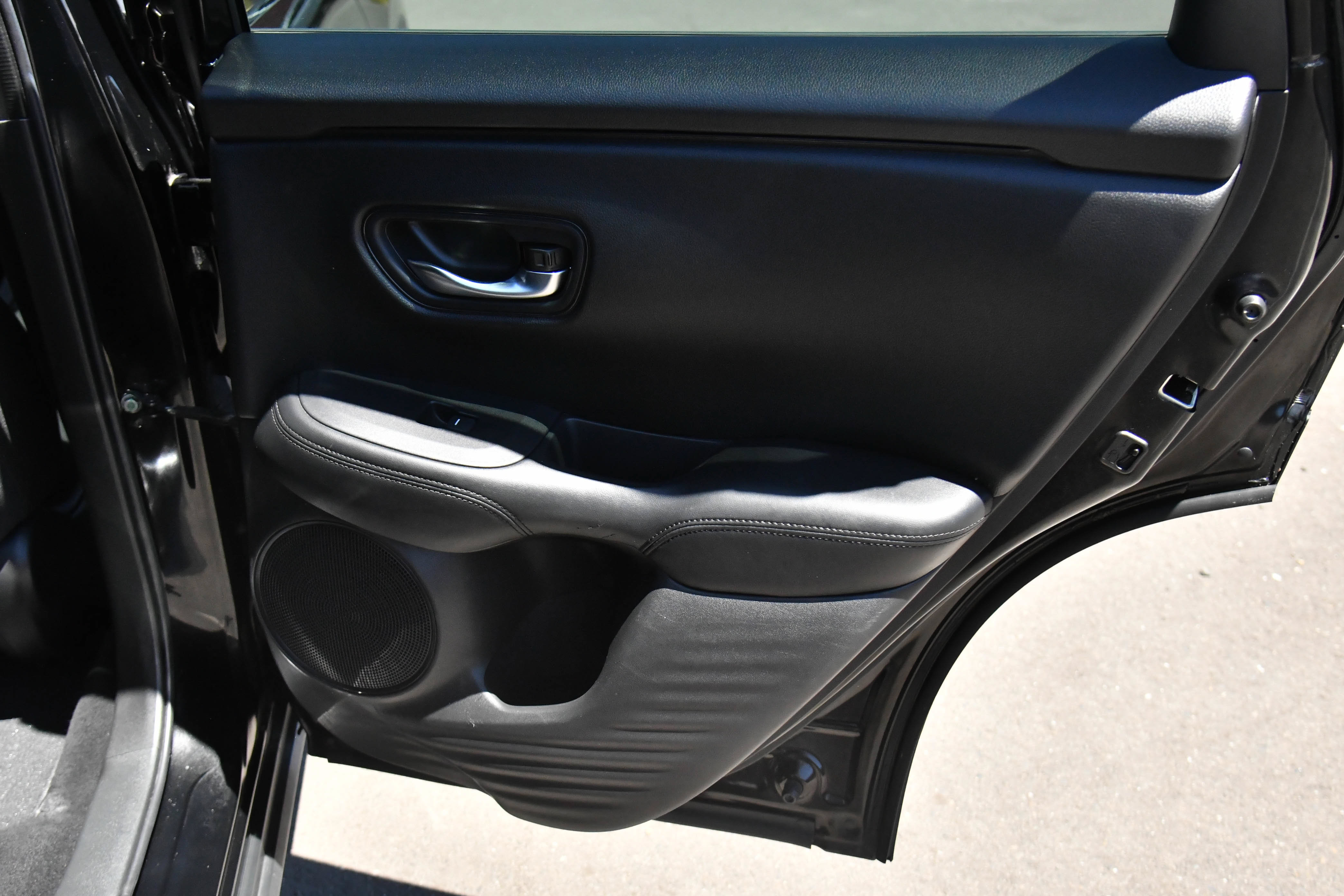 Used 2024 Honda HR-V LX image 37