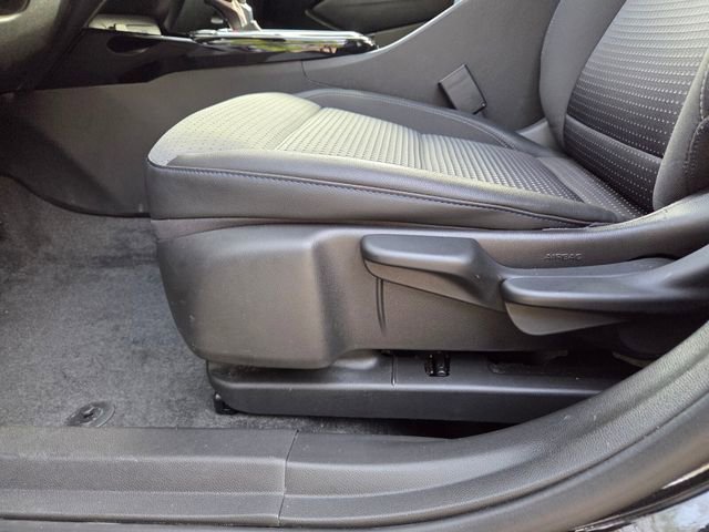 Certified 2025 Chevrolet Trax LT w/ LT Convenience Package FWD image 27