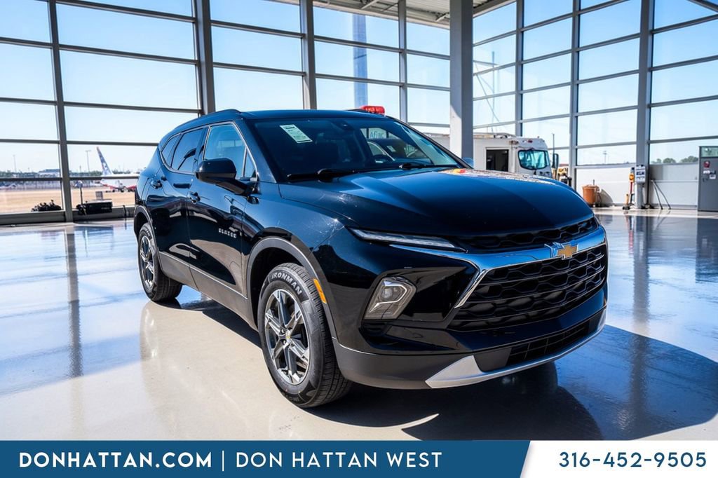 Used 2024 Chevrolet Blazer LT w/ Convenience Package FWD image 32