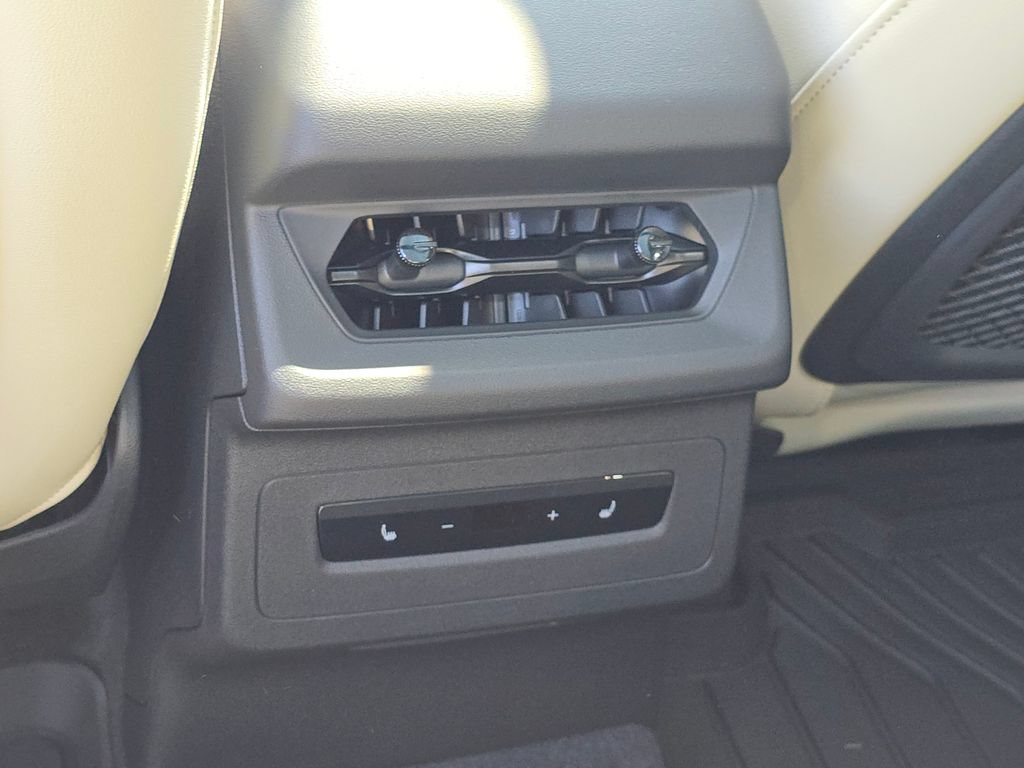 New 2027 Audi Q6 e-tron Prestige AWD/4WD image 17