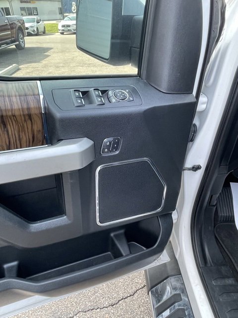 Used 2019 Ford F150 Lariat image 12