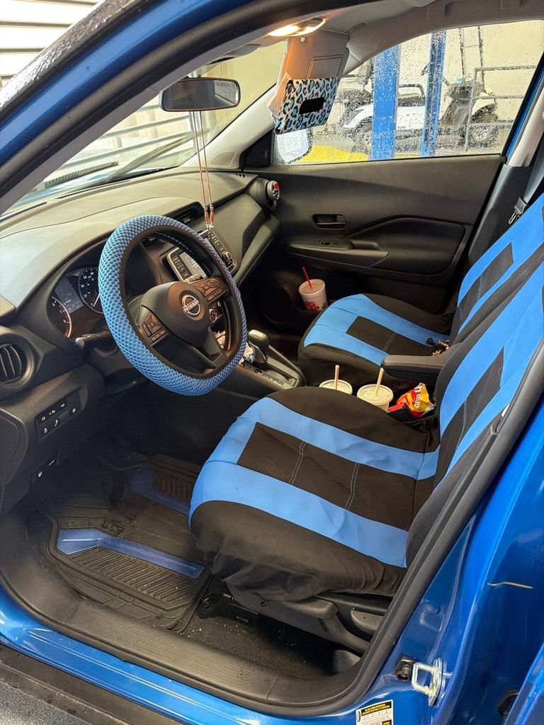 Used 2025 Nissan Kicks Play S FWD image 2