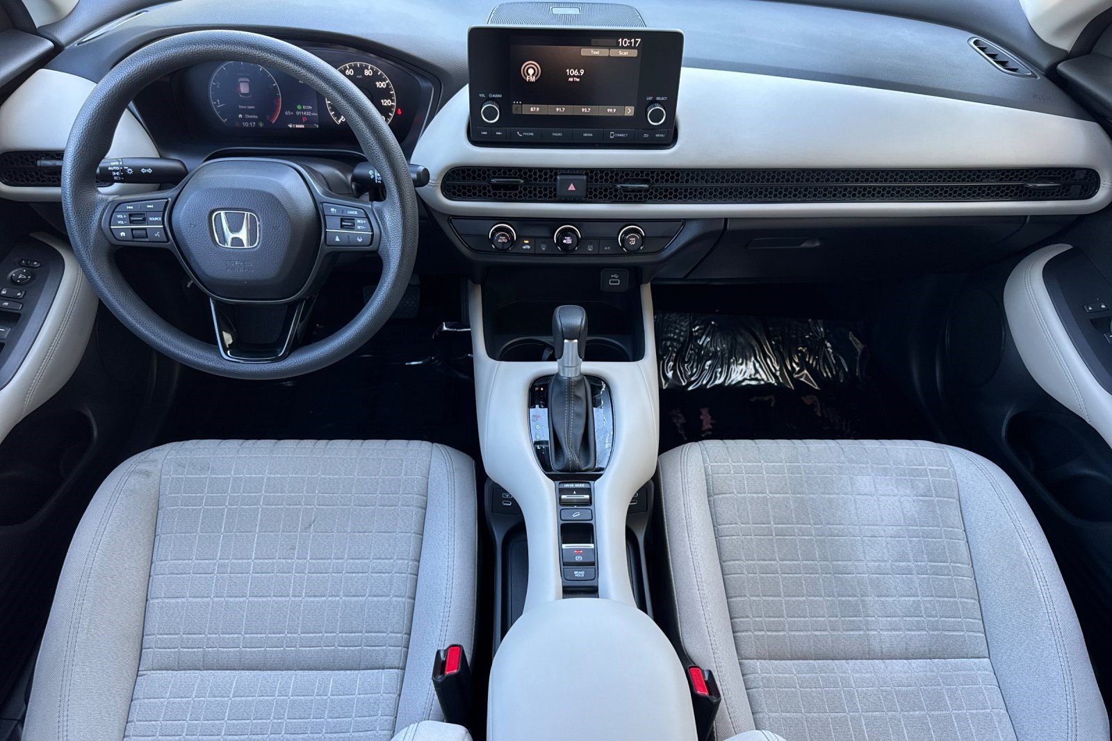Used 2024 Honda HR-V LX image 16