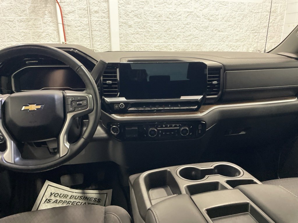 Used 2024 Chevrolet Silverado 1500 LT image 12