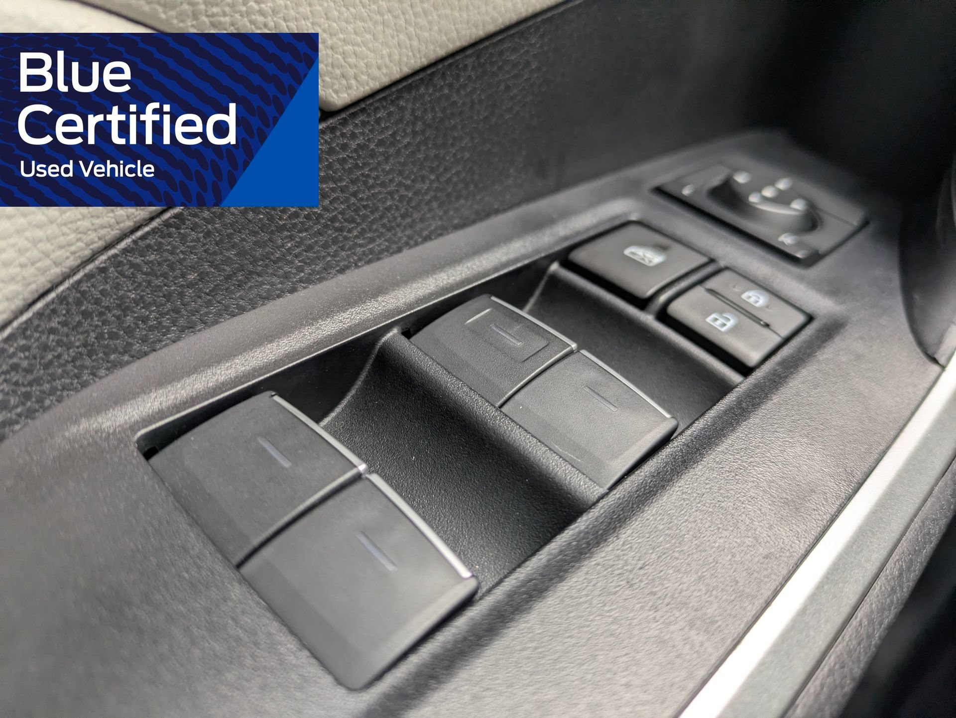 Used 2024 Toyota RAV4 XLE w/ Convenience Package FWD image 28