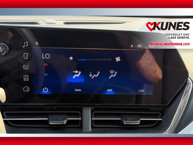 Used 2025 Chevrolet Trax LT image 38