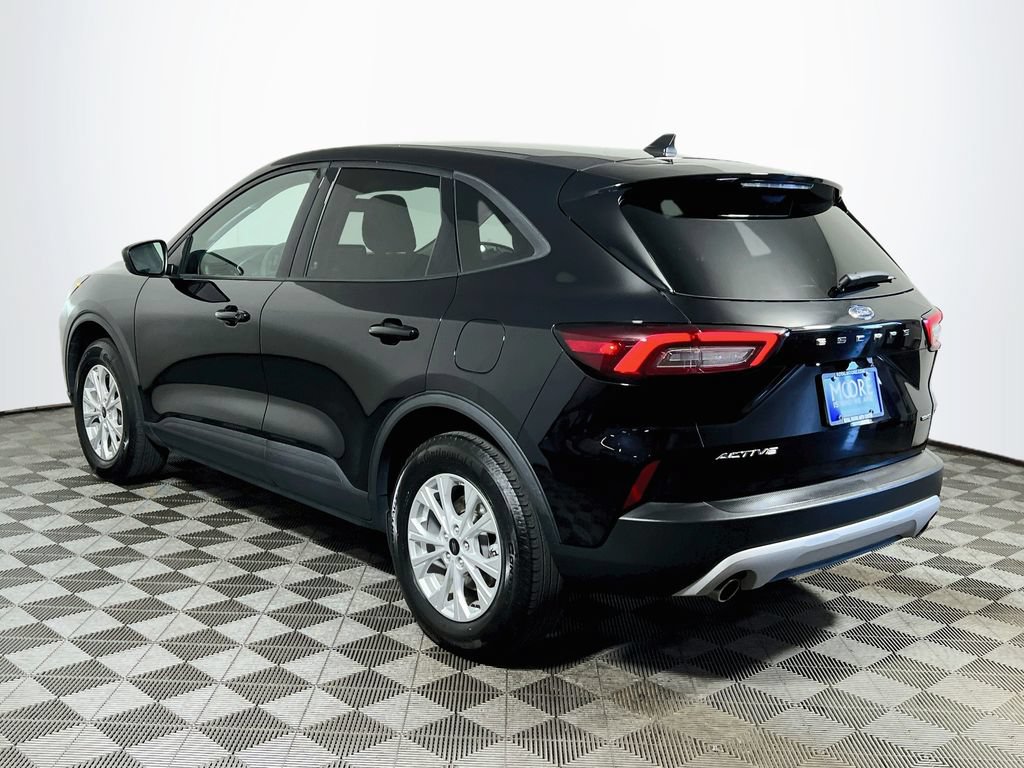 Used 2025 Ford Escape Active AWD/4WD image 5