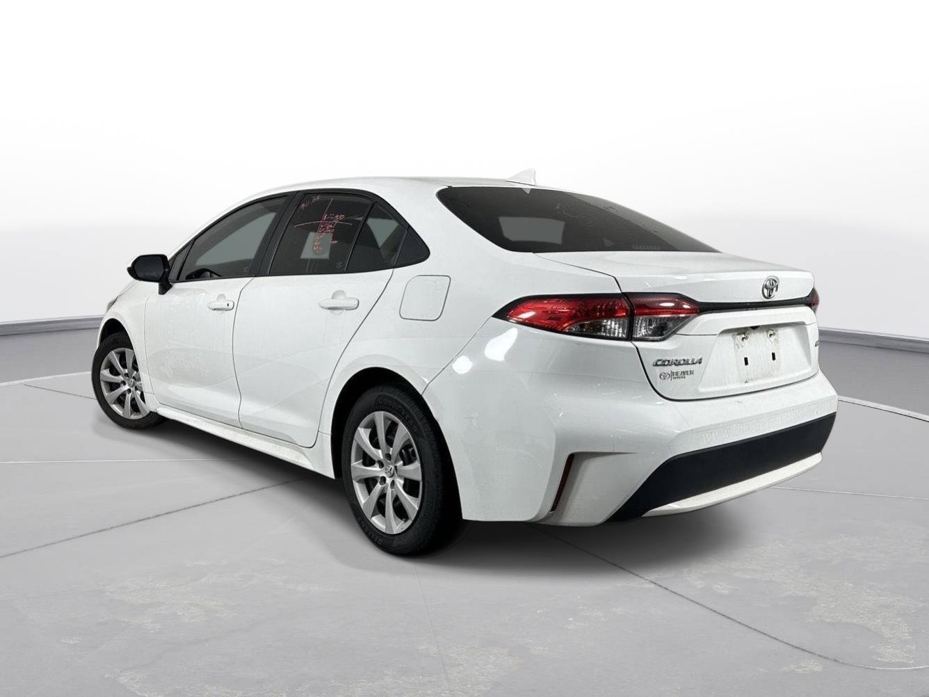 Certified 2022 Toyota Corolla LE FWD image 8
