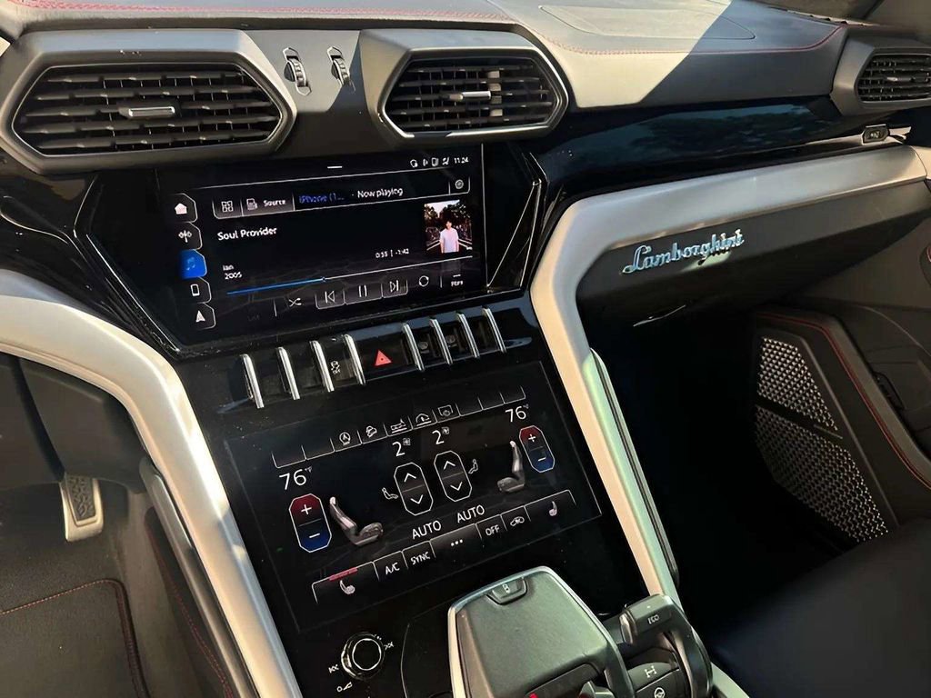 Used 2020 Lamborghini Urus image 13