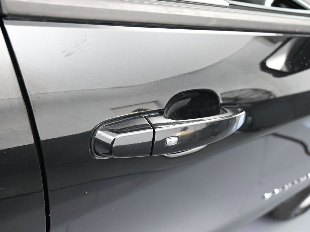 Used 2020 Chevrolet Equinox LS image 37