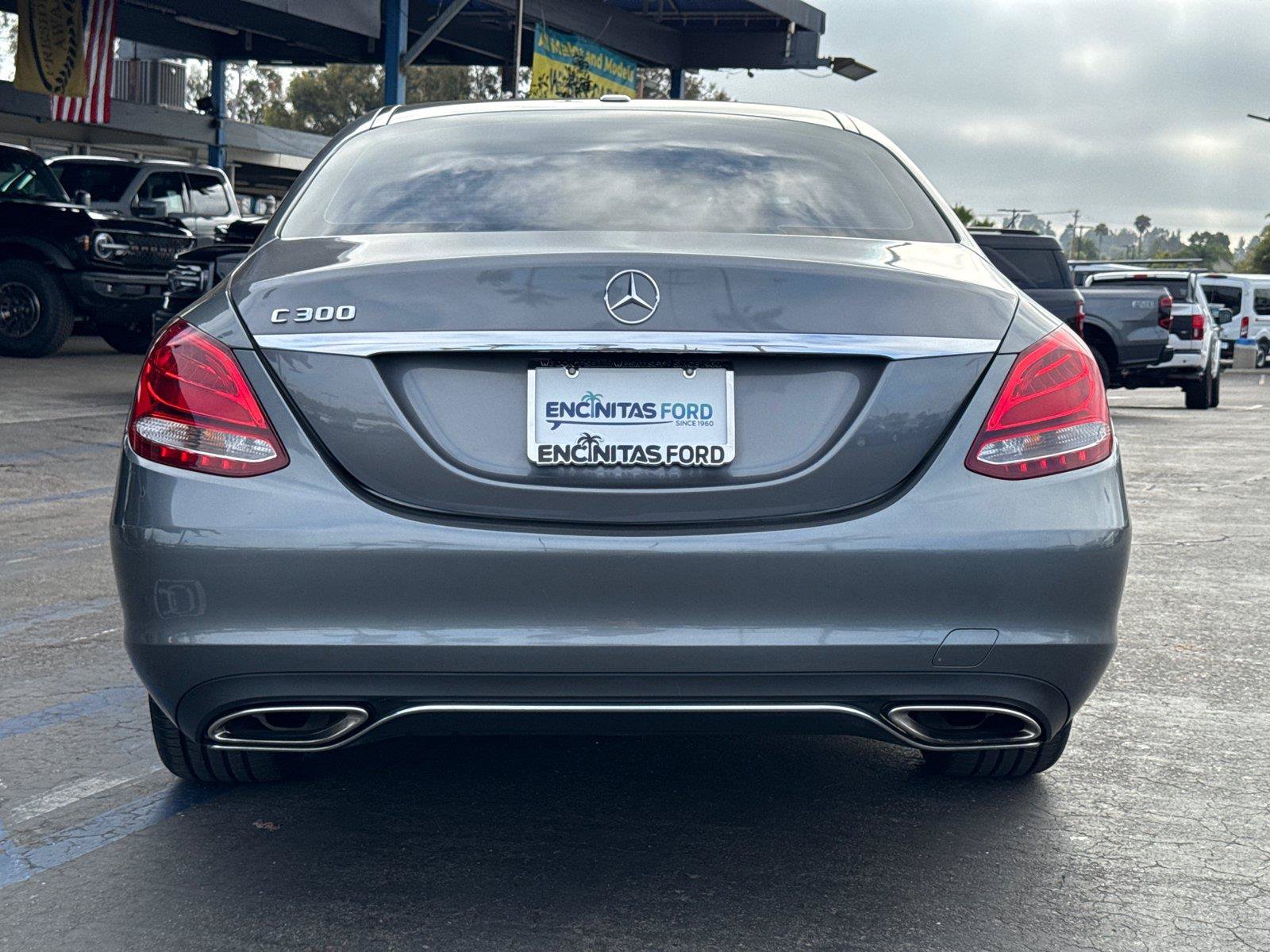 Used 2017 Mercedes-Benz C 300 Sedan image 9