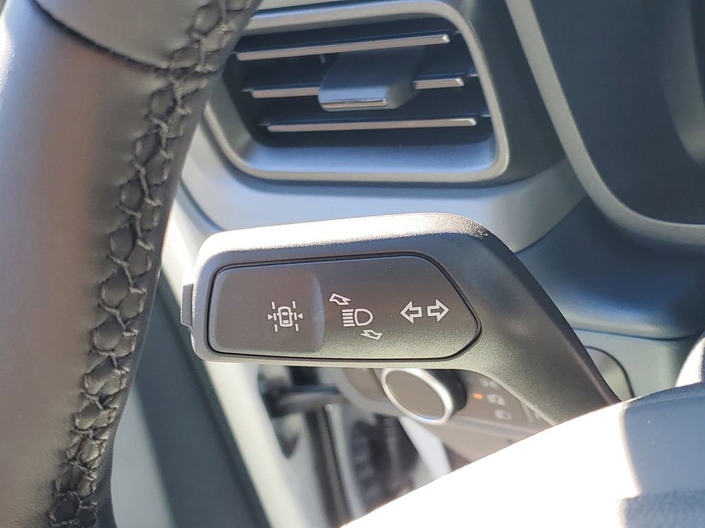 New 2025 Ford Maverick XLT w/ XLT Luxury Package image 12