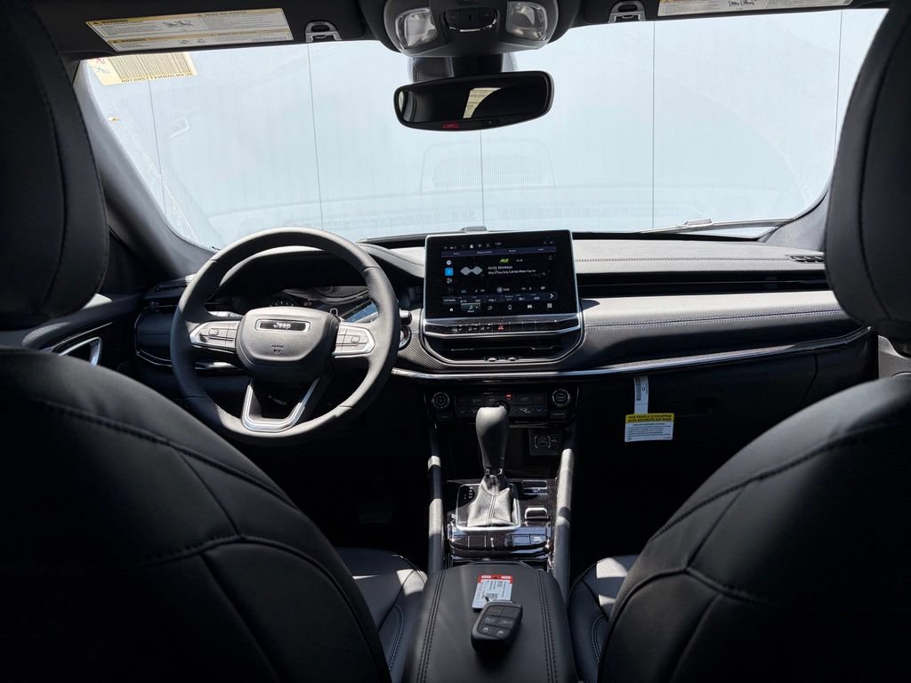 New 2026 Jeep Compass Latitude AWD/4WD image 31